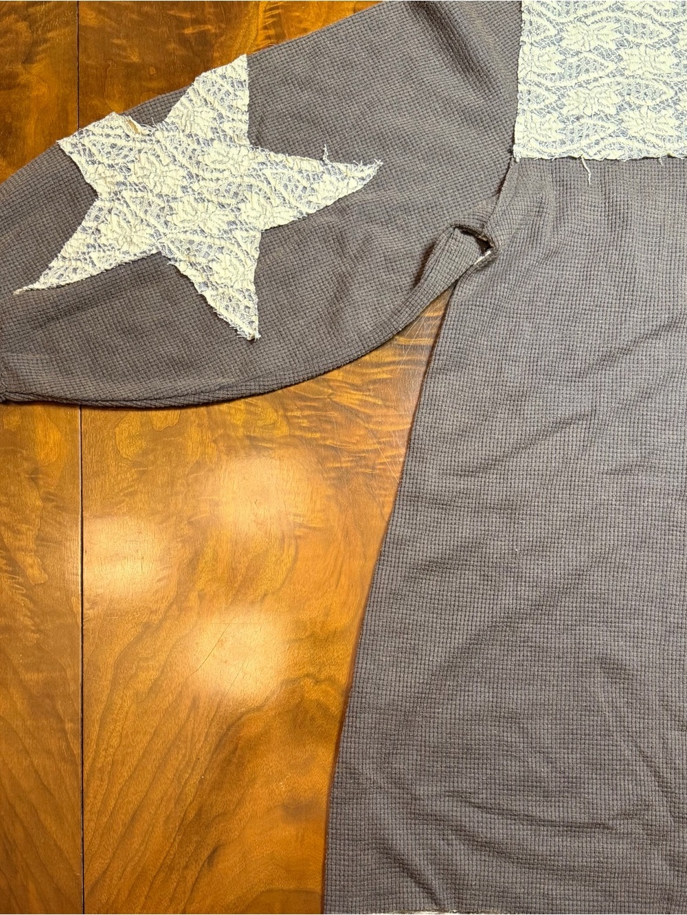 NWOT POL S Gray Mixed Media Long Sleeve Top | Lace Star Appliqué | Boho - Picture 3 of 11